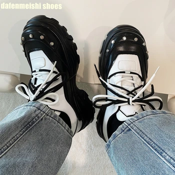 Толстая подошва с заклепками, Черно-белые смешанные мужские кроссовки Clunck 2024, Весна-осень, Новая обувь, обувь для папы на платформе со шнуровкой, повышенная обувь для папы