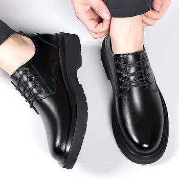 Весенне-летняя кожаная обувь Мужская в корейском стиле, модная деловая дышащая мужская обувь, Официальная обувь, рабочая обувь, Шафер Черного цвета Изображение 2