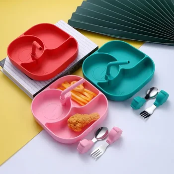 Силиконовая тарелка для кормления младенцев и детей, силиконовая встроенная разделенная тарелка, разделенный лоток для детского питания, присоска для детей Изображение 2